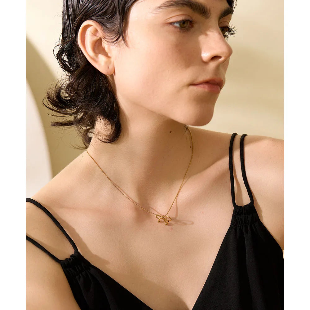 Thi-knot Silver